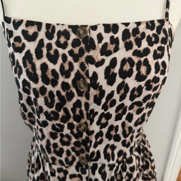 H&M Midi Leopard Print Button-Down Dress - Picture 2 of 4